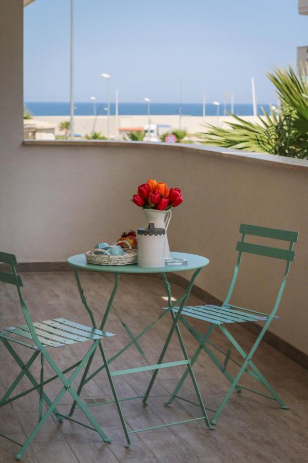 Whitehouse- Monopoli Appartement Buitenkant foto