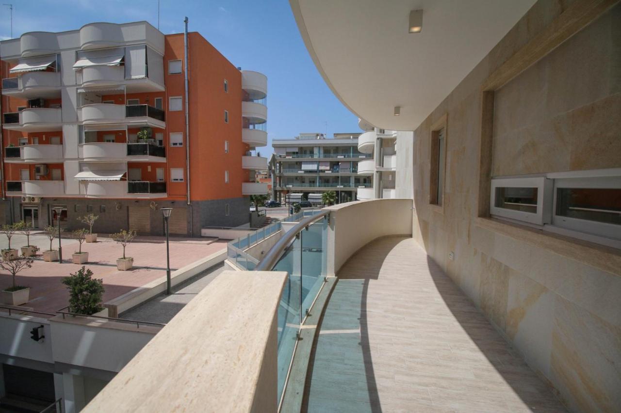 Whitehouse- Monopoli Appartement Buitenkant foto
