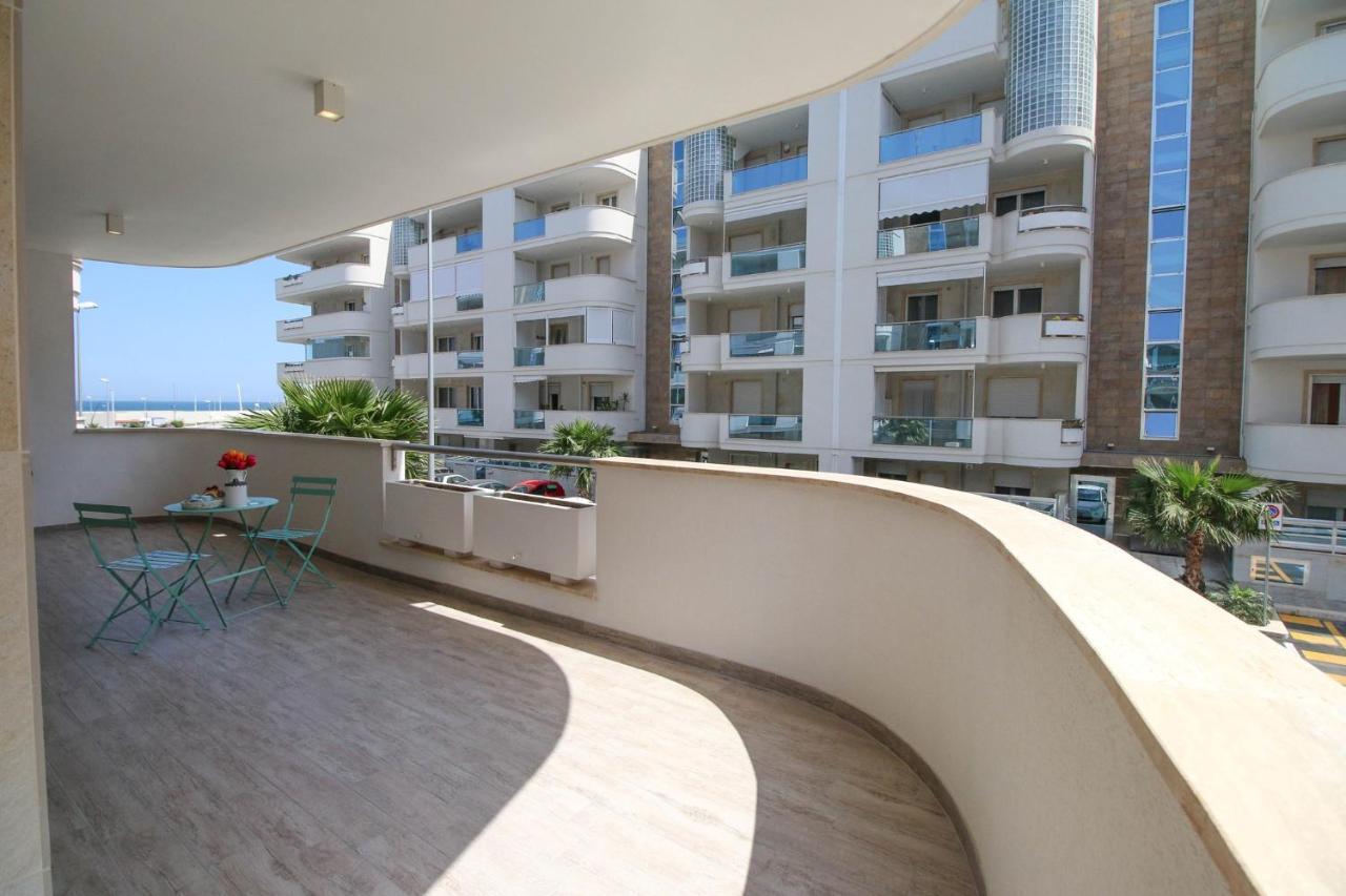 Whitehouse- Monopoli Appartement Buitenkant foto